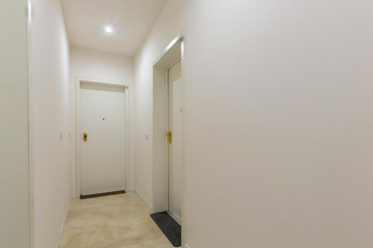 Bologna Piazza Del Nettuno Apartment Exterior photo