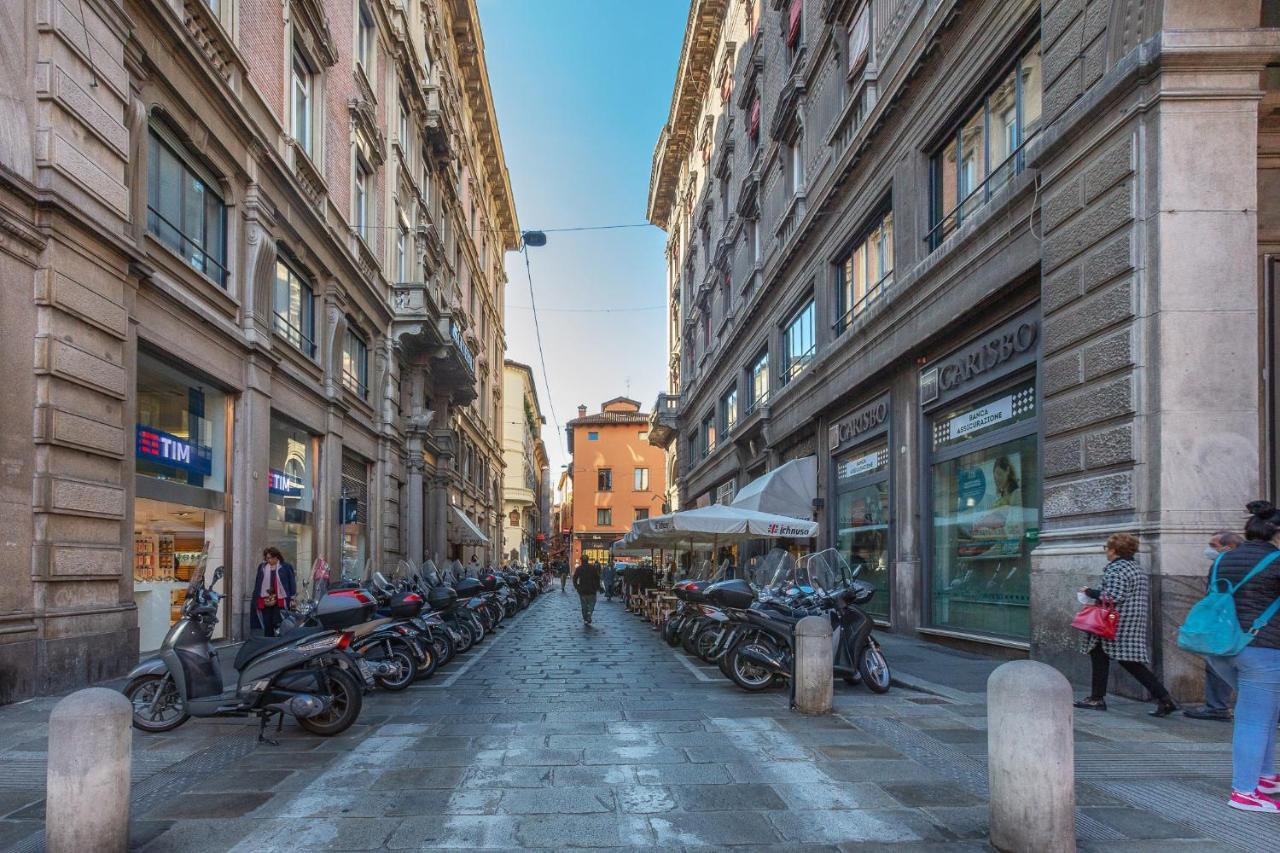 Bologna Piazza Del Nettuno Apartment Exterior photo